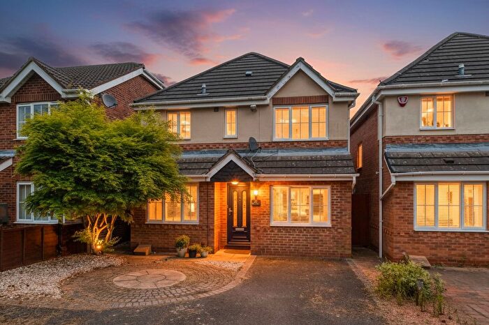 3 Bedroom Detached House For Sale In The Pines, Rednal, B45