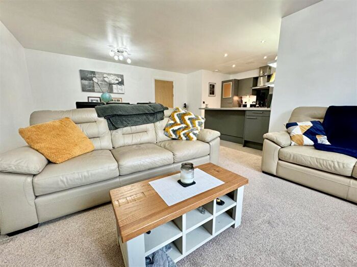 2 Bedroom Apartment To Rent In The Grange, Beever Lane, Barnsley, S75