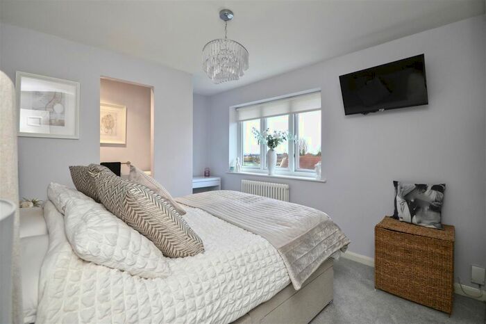 4 Bedroom Detached House For Sale In Bridge Close, Whitchurch Village, Bristol, BS14