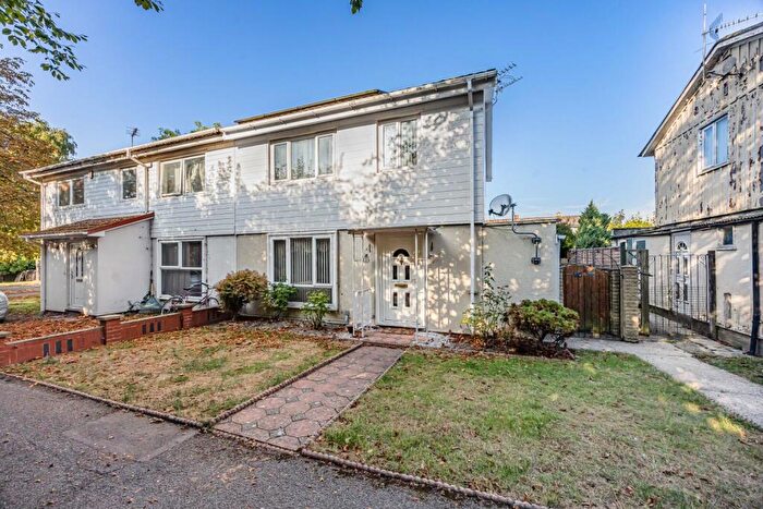 3 Bedroom Semi-Detached House For Sale In Harcourt Road, Wantage, Oxfordshire, OX12