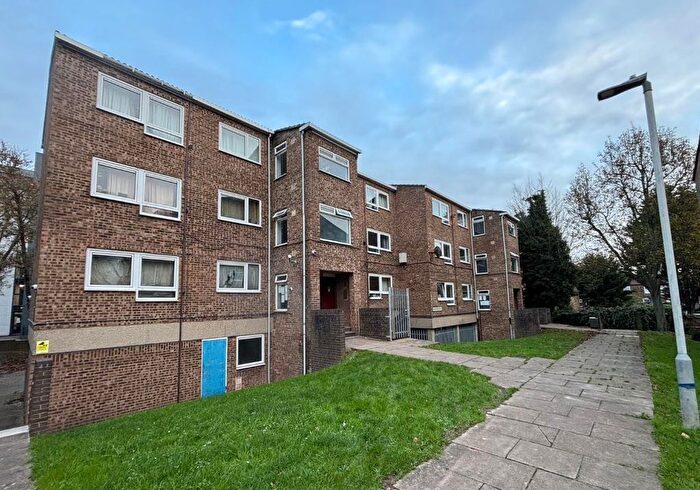 1 Bedroom Flat For Sale In Dumfries Court, Dumfries Street, Luton, Bedfordshire, LU1