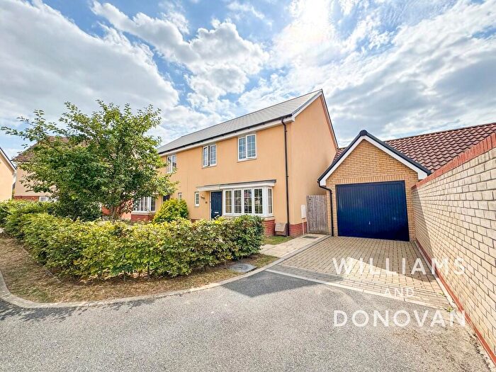 4 Bedroom Semi-Detached House For Sale In William Gardens, Rochford, SS4