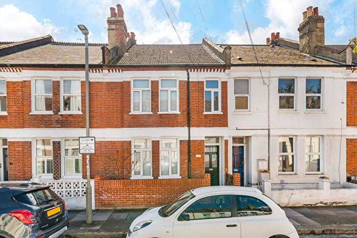 5 Bedroom Property For Sale In Gilbey Road, Tooting, SW17