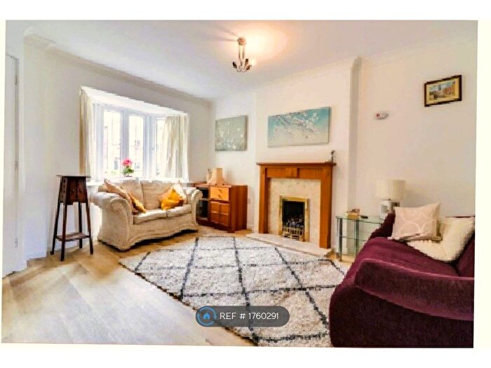 3 Bedroom Terraced House To Rent In Bramley, Leeds, LS13