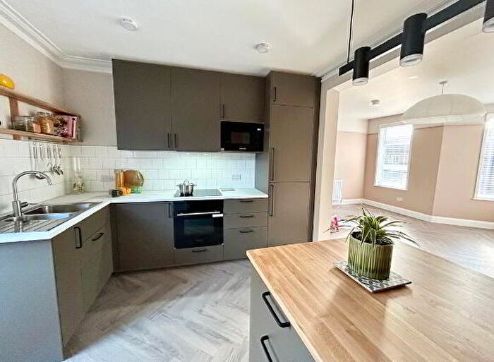 2 Bedroom Apartments To Rent In A Willowfield Gardens, Belfast, BT6