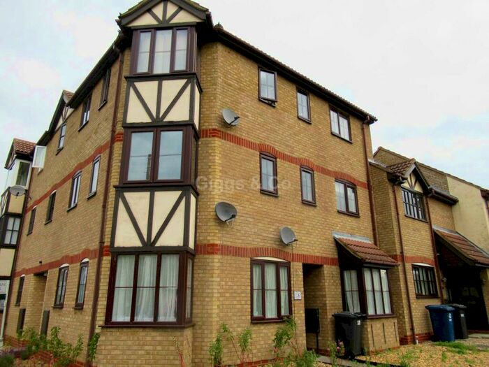 2 Bedroom Apartment To Rent In Cromwell Court, Eynesbury, PE19