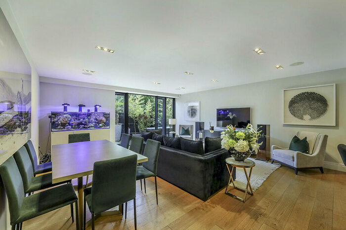 2 Bedroom Apartment To Rent In Brighton Road, Surbiton, KT6