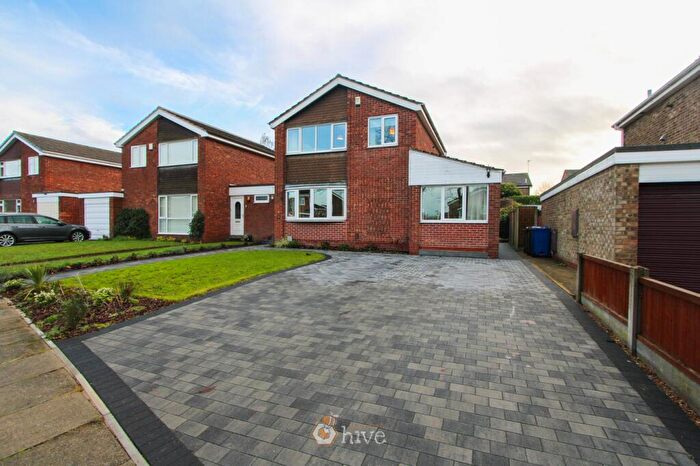3 Bedroom Link Detached House For Sale In Carr Lane, Bessacarr, Doncaster, DN4