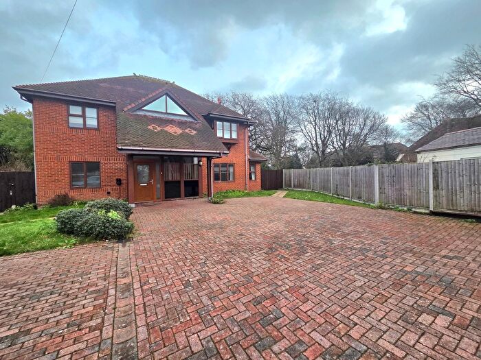 4 Bedroom Property To Rent In Carlton Road, Gosport, PO12