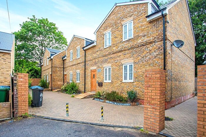 2 Bedroom Flat To Rent In St. Albans Road, Watford, Hertfordshire, WD17