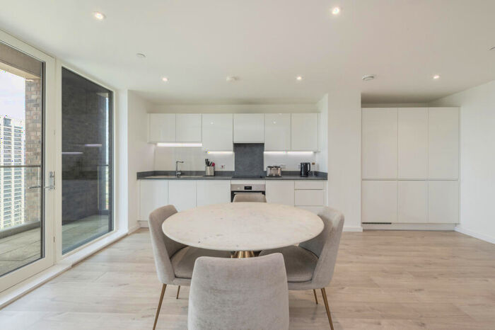 1 Bedroom Flat To Rent In Falconbrook Gardens, Canary Wharf, E16