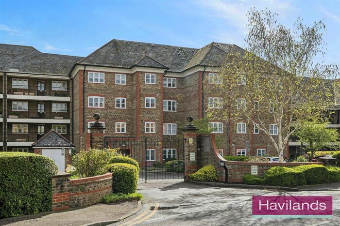 2 Bedroom Retirement Property To Rent In Newsholme Drive, London, N21