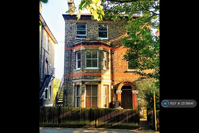 1 Bedroom Flat To Rent In Central Hill, London, SE19