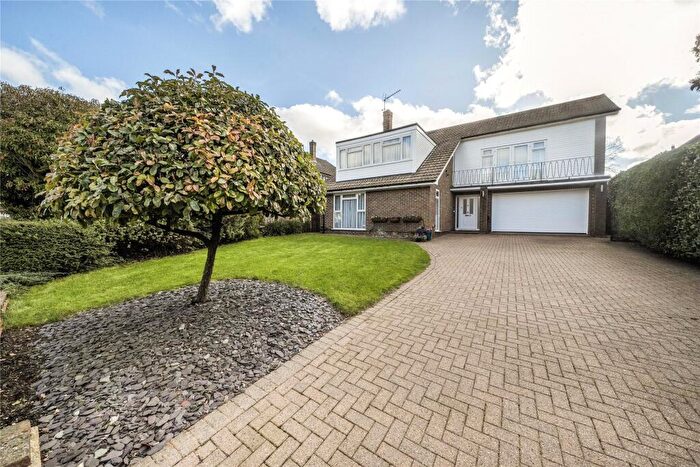 4 Bedroom Detached House For Sale In Brimstone Close, Chelsfield Park, BR6