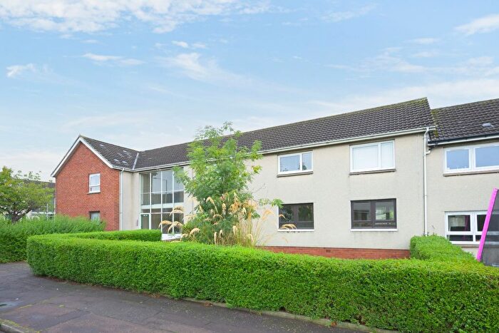 2 Bedroom Flat For Sale In Primrose Avenue, Rosyth, KY11
