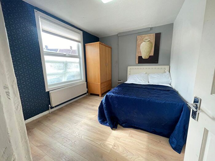 4 Bedroom Terraced House To Rent In Fortescue Road, Edgware, HA8
