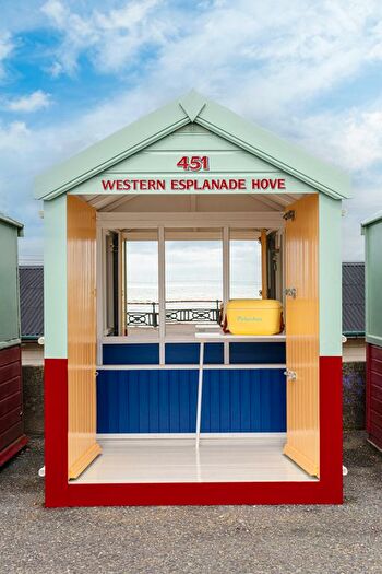 Chalet For Sale In Western Esplanade, Hove, BN3