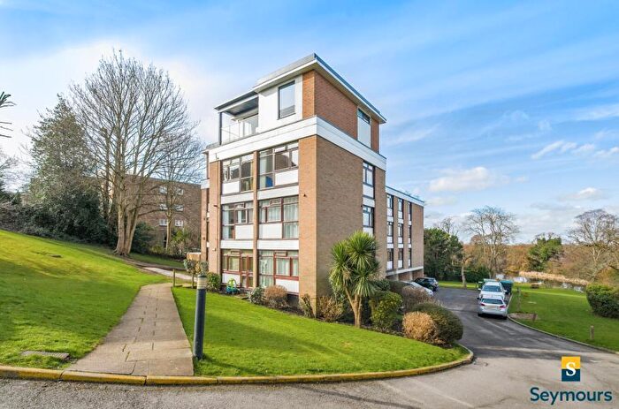 1 Bedroom Flat To Rent In Weybridge, Surrey, KT13