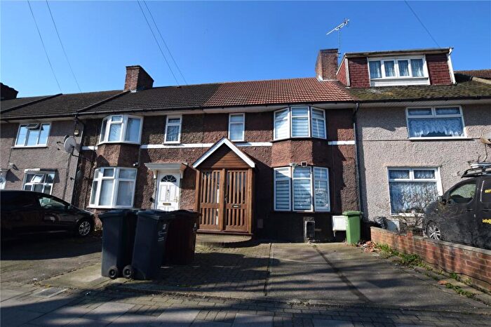 3 Bedroom Terraced House To Rent In Heathway, Dagenham, RM9