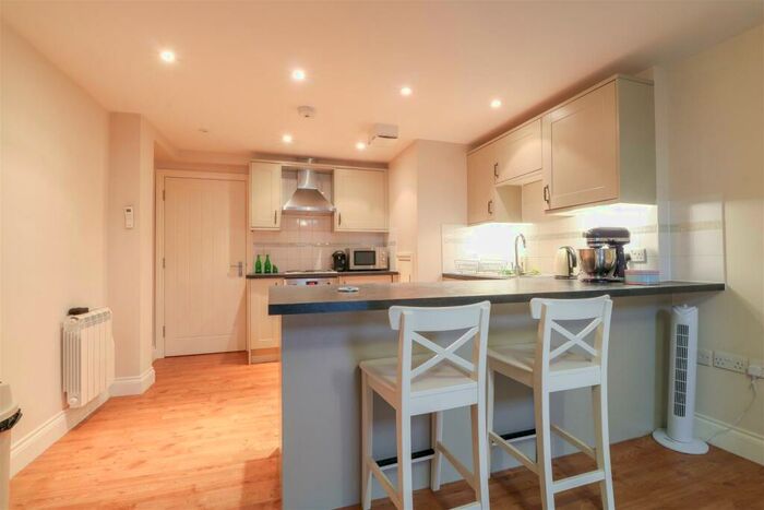 1 Bedroom Apartment To Rent In Saddlers Mews, Hoddesdon, EN11