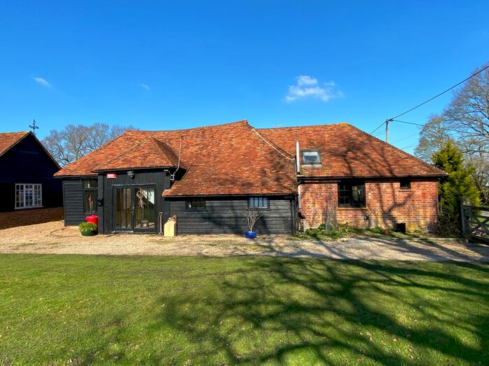 2 Bedroom Property To Rent In Woodchurch, Ashford, TN26