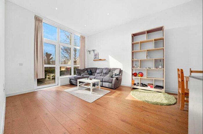 3 Bedroom Town House To Rent In Tudway Road, SE3