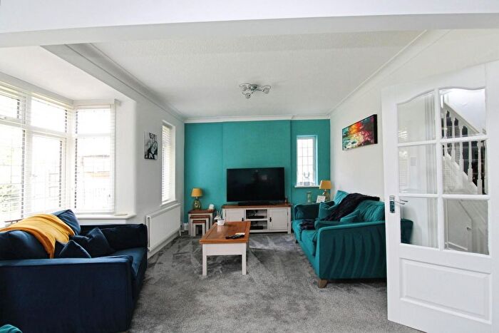 5 Bedroom Semi-detached House For Sale In Studley Road, Ripon, HG4