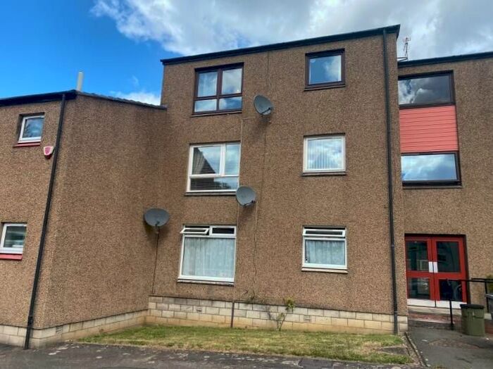 1 Bedroom Flat To Rent In Bughtlin Drive, Edinburgh, EH12