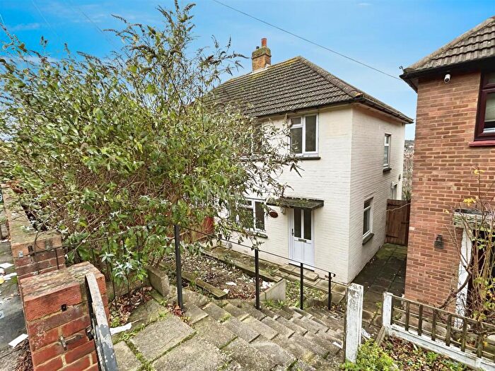 3 Bedroom House For Sale In Longhill Avenue, Chatham, ME5