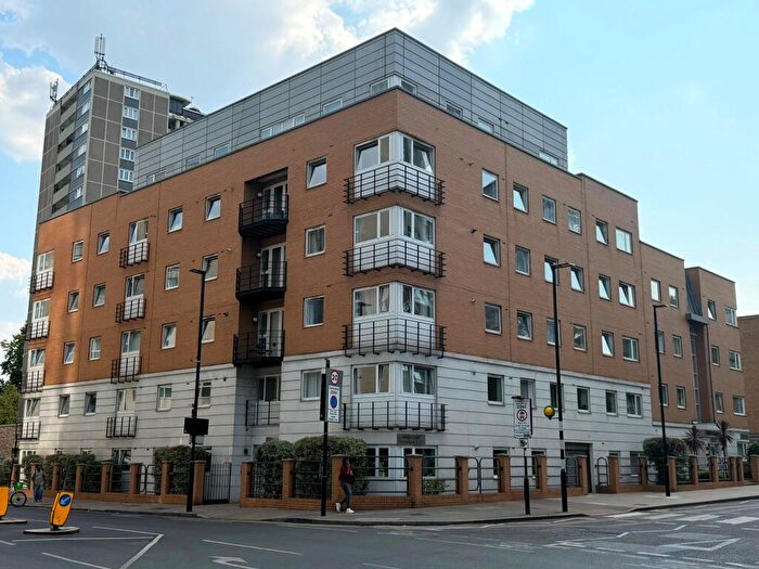 2 Bedroom Flat To Rent In Seraph Court, Moreland Street, Islington, London, EC1V