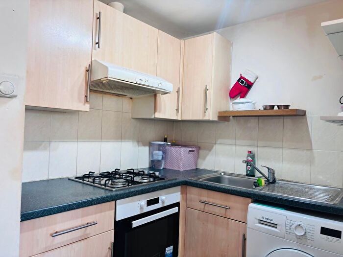 1 Bedroom Flat To Rent In Shenley Road, Borehamwood, WD6