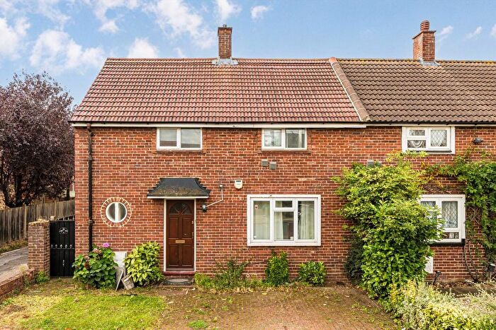 2 Bedroom Semi-Detached House To Rent In Renfrew Road, Hounslow, TW4