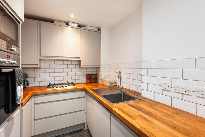 2 Bedroom Property To Rent In Bernhard Baron House, Henriques Street, London, E1