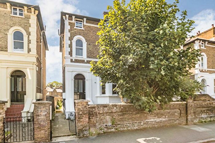 1 Bedroom Flat To Rent In Knights Park, Kingston, KT1