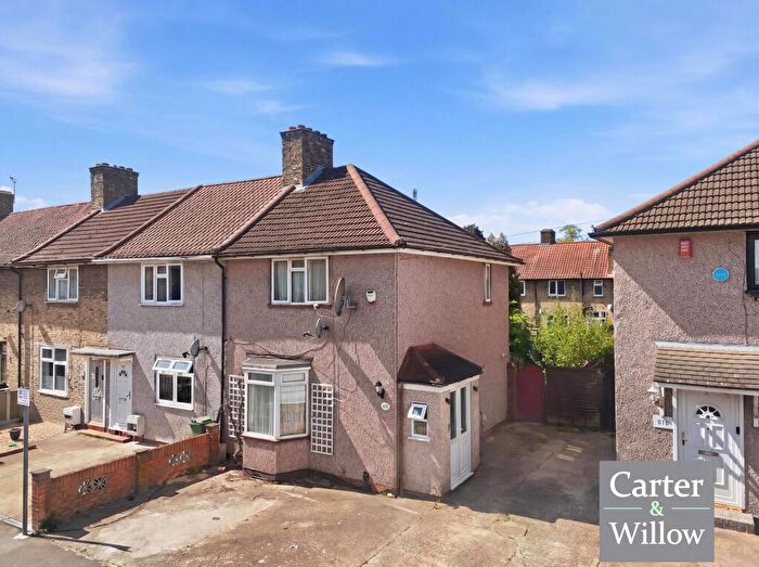 2 Bedroom End Of Terrace House For Sale In Bonham Road, Dagenham, RM8