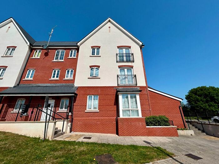 2 Bedroom Flat For Sale In Pinn House, Coaker Road, Exeter, EX1
