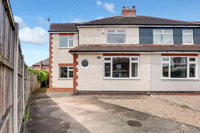 4 Bedroom Semi-Detached House For Sale In Hugessen Avenue, Hucknall, NG15