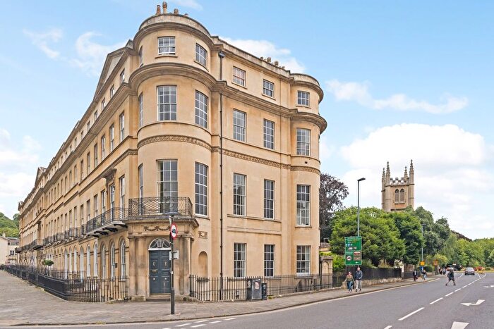 3 Bedroom Flat To Rent In Sydney Place, Bathwick, Bath, BA2