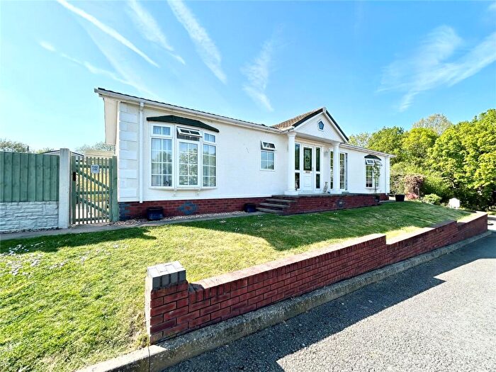 2 Bedroom Mobile Home For Sale In Miners Walk, Wood End, Atherstone, Warwickshire, CV9