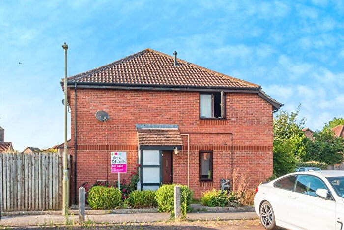 1 Bedroom End Of Terrace House For Sale In Cullerne Close, Abingdon, OX14