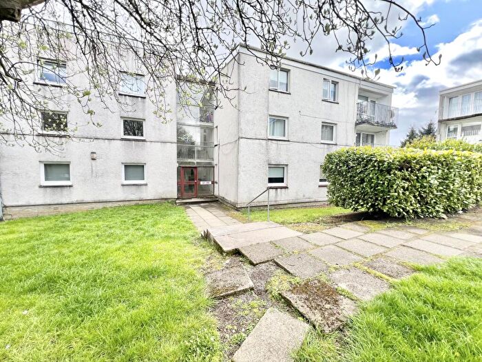 2 Bedroom Flat To Rent In Anniversary Avenue, East Kilbride, G75
