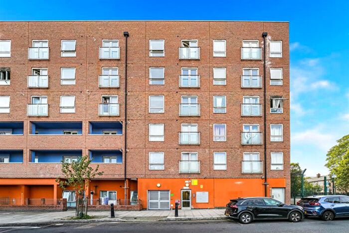 2 Bedroom Flat For Sale In Schoolhouse Lane, London, E1W