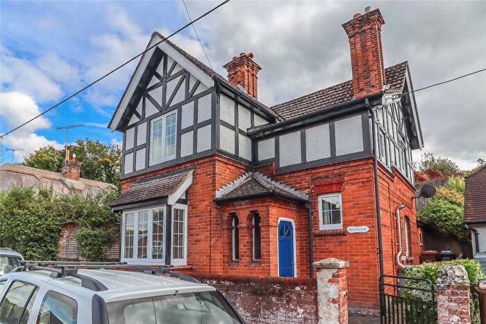 2 Bedroom Detached House For Sale In Old London Road, Stockbridge, Hampshire, SO20