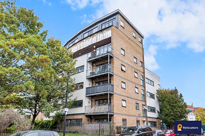 2 Bedroom Flat For Sale In Rosebay House, Hawgood Street, Bow, E3