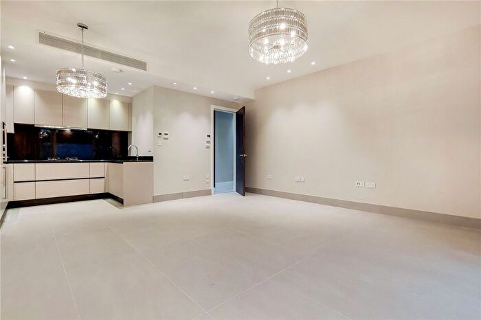 1 Bedroom Flat To Rent In Hampstead Heights, Fitzjohns Avenue, London, NW3