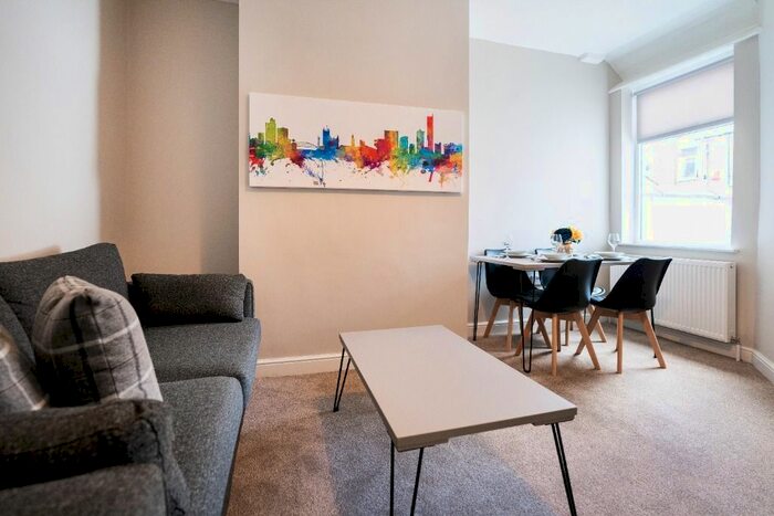 4 Bedroom Flat To Rent In Martin Street, Manchester, M5