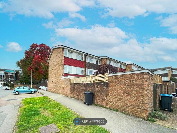 5 Bedroom End Of Terrace House To Rent In Howard Road, Surbiton, KT5