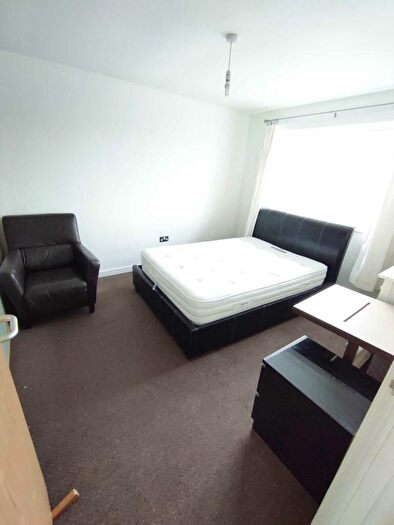 5 Bedroom Terraced House For Sale In Wheler Street, Manchester, M11