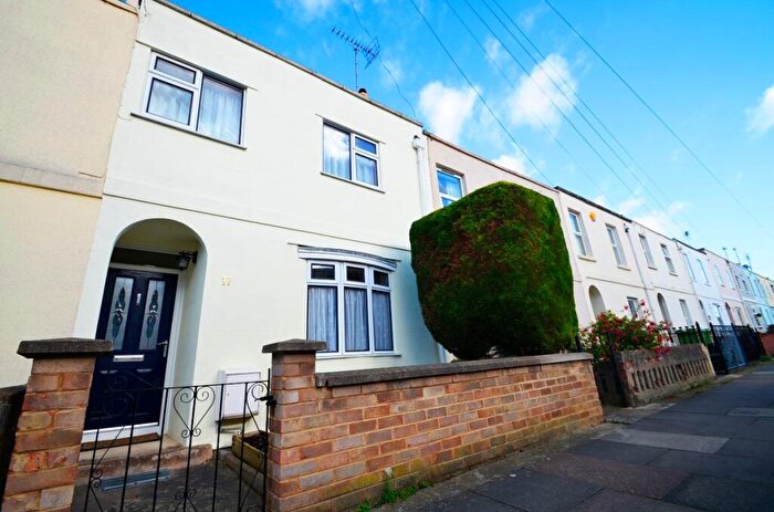 2 Bedroom Terraced House To Rent In Naunton Crescent, Cheltenham, GL53