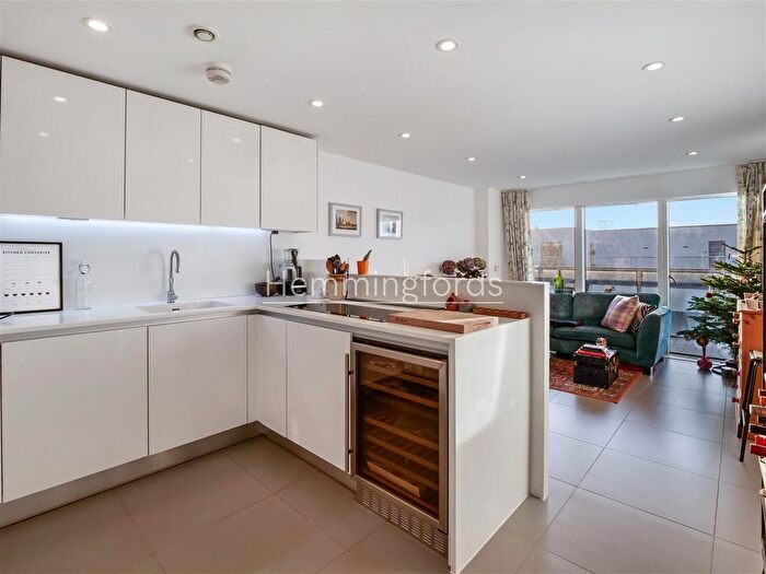 1 Bedroom Flat To Rent In Dance Square, Clerkenwell, EC1V